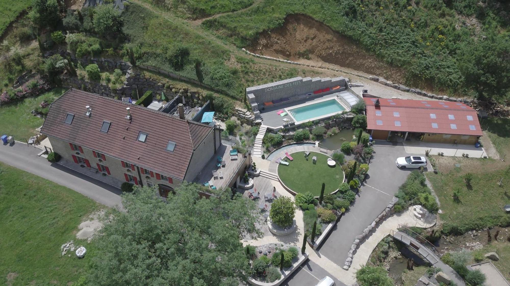 Domaine Et Chambres D'Hotes Des Fees Pretin Экстерьер фото