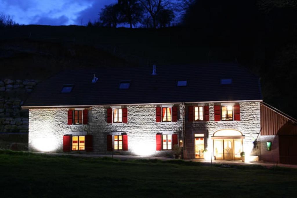 Domaine Et Chambres D'Hotes Des Fees Pretin Экстерьер фото