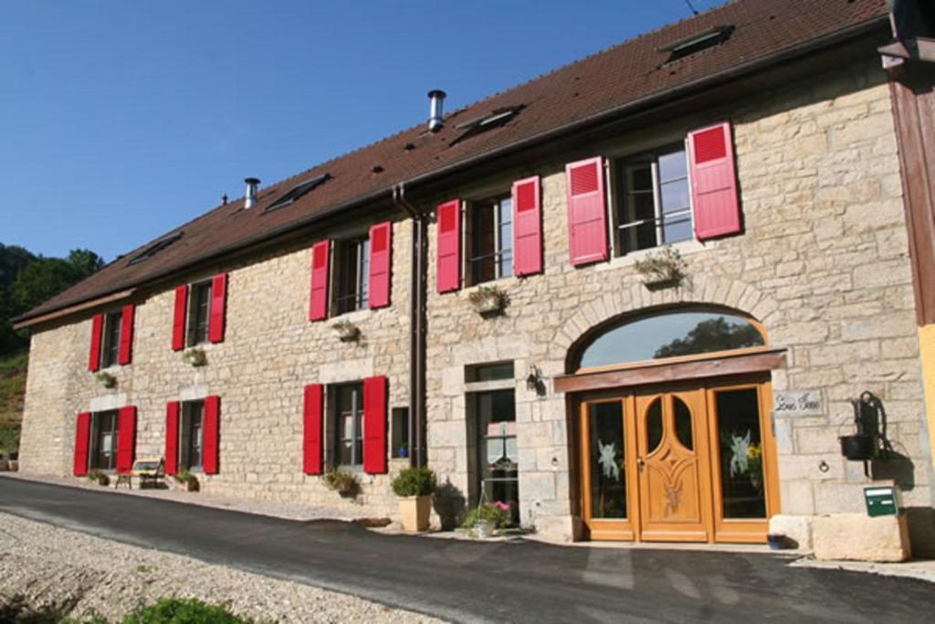 Domaine Et Chambres D'Hotes Des Fees Pretin Экстерьер фото